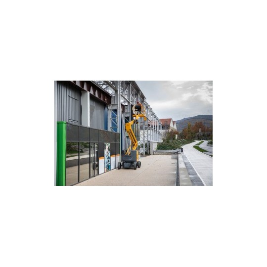 SIGMA 16 – elektrisk knekkarmlift for innendørs arbeid