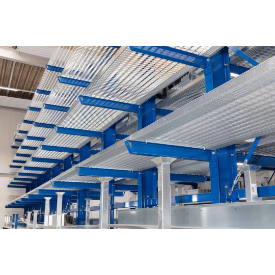 Meta Multistrong Heavy, kunde referanse. Eksempel med nettinghyller, sett fra underside