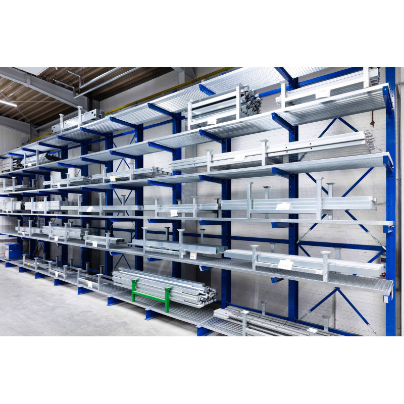 Meta Multistrong Heavy, kunde referanse. Eksempel med nettinghyller. sett forfra