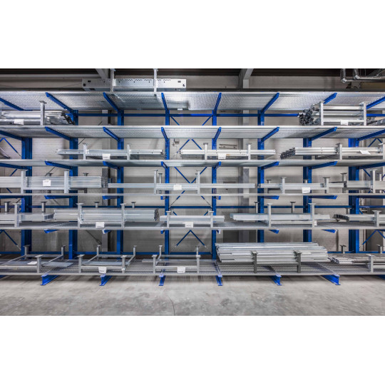 Meta Multistrong Heavy, kunde referanse. Eksempel med ulike type hyller