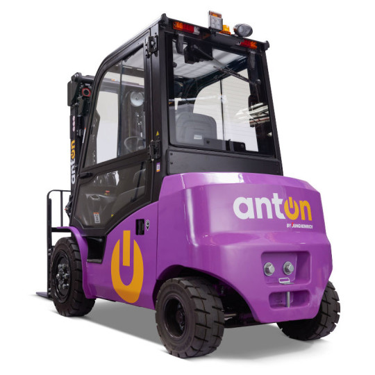 CBH 3.5 Gaffeltruck med komfort-førerhytte | AntOn by Jungheinrich